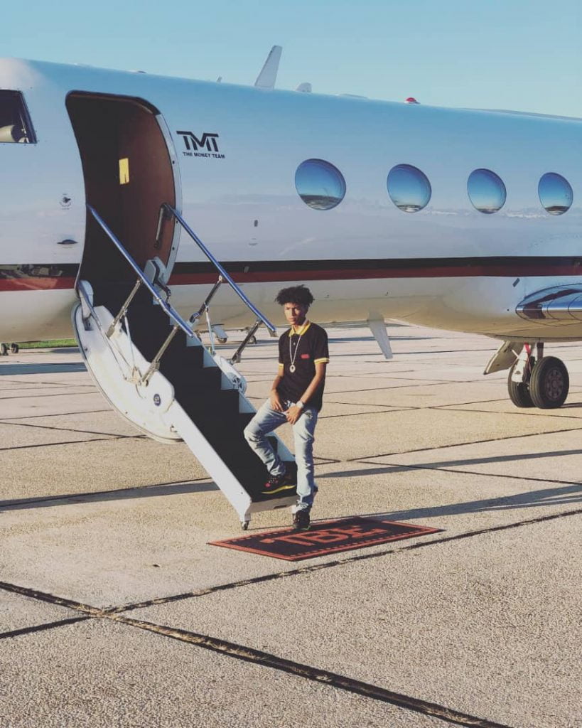 Floyd Mayweather's Son Flaunts Curvy Ladies In Music Video 2 » Tech And Scholarship Updates