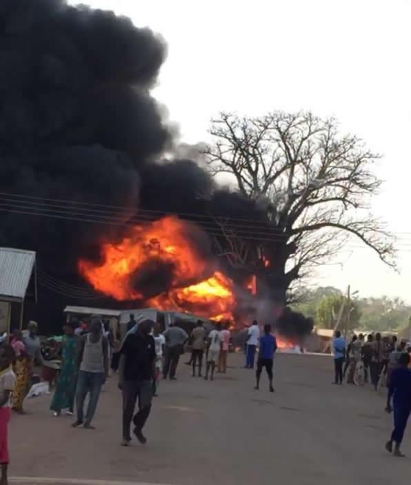 Photos: Fire Outbreak At A Filling Station At Tolon 7 » Best Tech News, Gadgets, FinTech and Telco news.