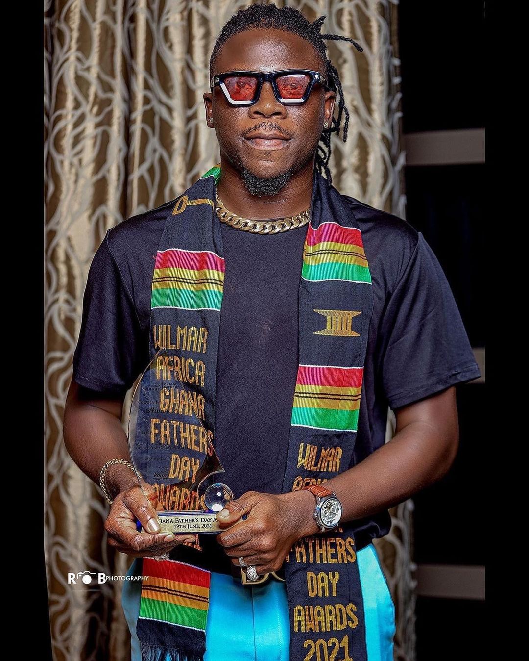 Stonebwoy Wins Father Of The Year Award